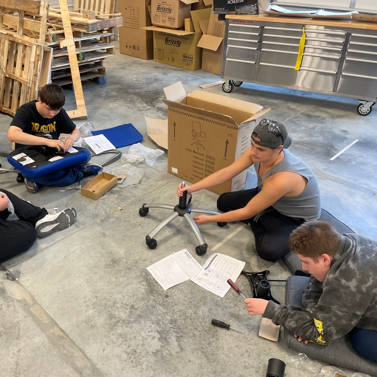 putting the chair legs together
